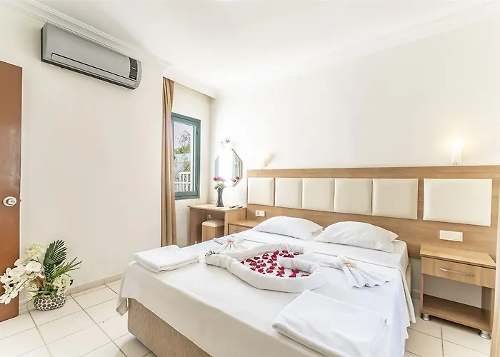 Ξενοδοχείο Royal Panacea 3*