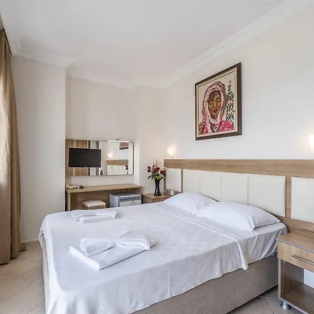 Royal Panacea Otel 3*